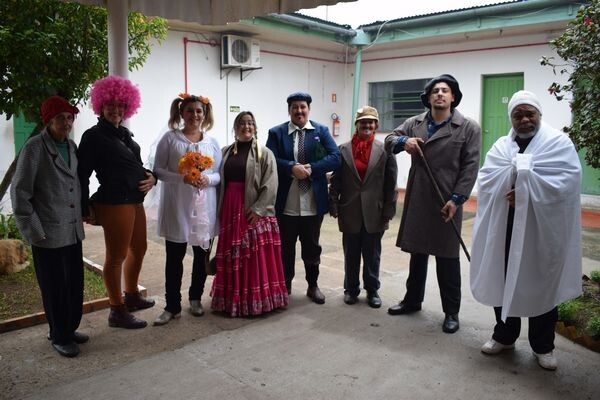 gabinete-acao-solidaria-da-primeira-dama-promove-festa-julina-no-lar-da-velhice-mario-motta