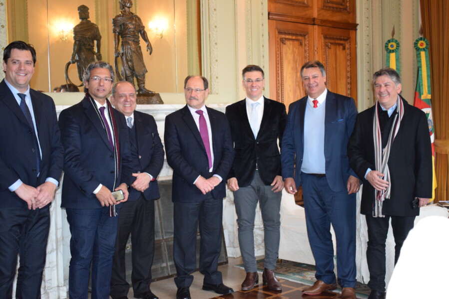 em-porto-alegre-prefeito-discute-aviacao-regional-e-opcoes-de-financiamento-no-brde