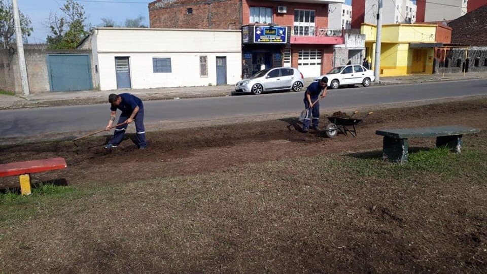 depois-da-semana-farroupilha-praca-artigas-passa-por-mutirao-de-limpeza
