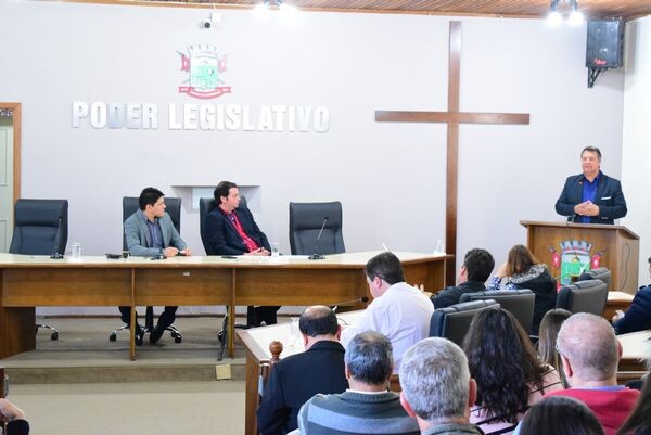 prefeito-e-secretarios-apresentam-prestacao-de-contas-na-camara-de-vereadores