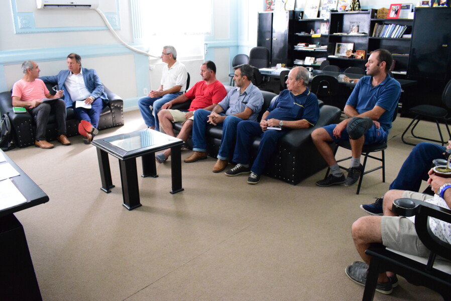 associacao-dos-apicultores-renovam-comodato-do-packing-house-com-a-prefeitura