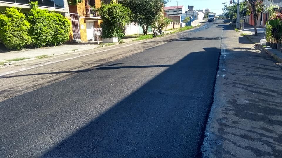 rua-13-de-maio-continua-recebendo-nova-pavimentacao
