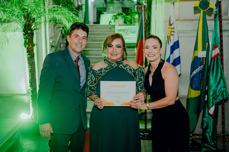 Secretária - Gisela Alvarez